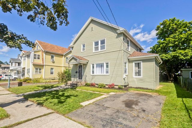 23 Jenness St, Springfield, MA 01104