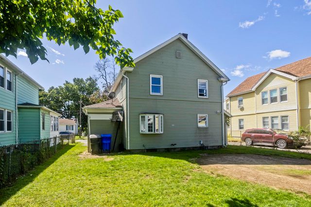 23 Jenness St, Springfield, MA 01104