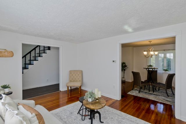 23 Jenness St, Springfield, MA 01104