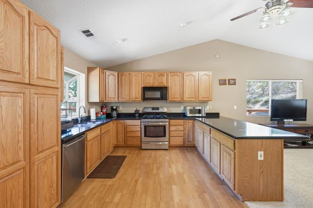 5201 Canchalagua Dr, Pollock Pines, CA 95726
