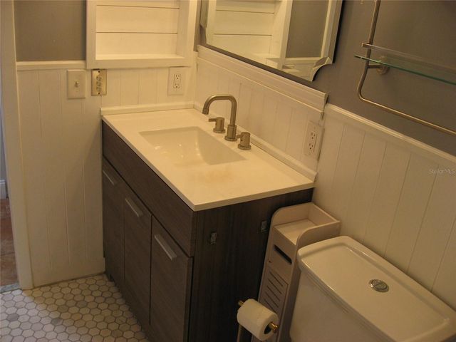 5769 GARDENS DRIVE 101, Sarasota, FL 34243