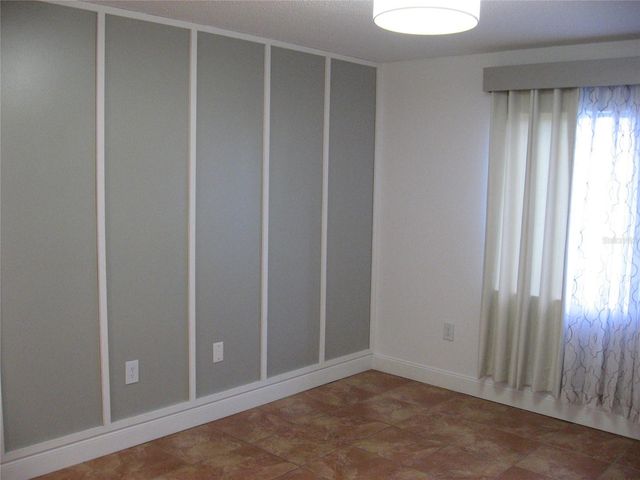 5769 GARDENS DRIVE 101, Sarasota, FL 34243