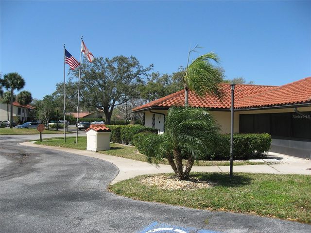 5769 GARDENS DRIVE 101, Sarasota, FL 34243