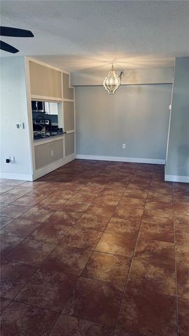 5769 GARDENS DRIVE 101, Sarasota, FL 34243