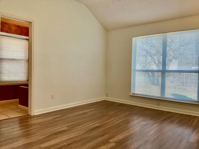 606 Eaglecreek DR, Leander, TX 78641