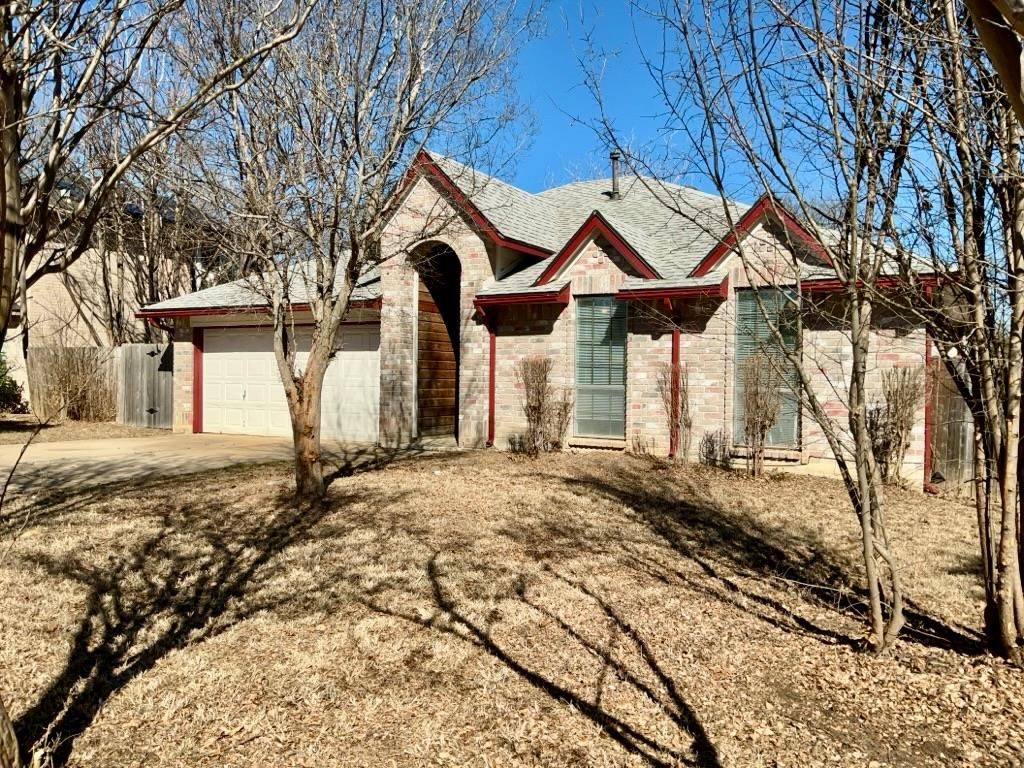 606 Eaglecreek DR, Leander, TX 78641