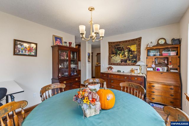 1894 Talbot Rd SE, Jefferson, OR 97352