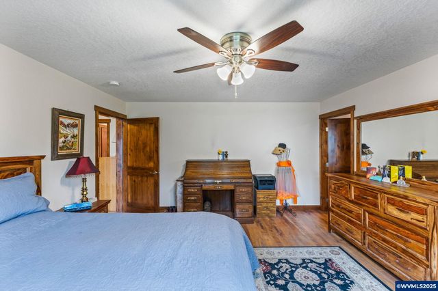 1894 Talbot Rd SE, Jefferson, OR 97352