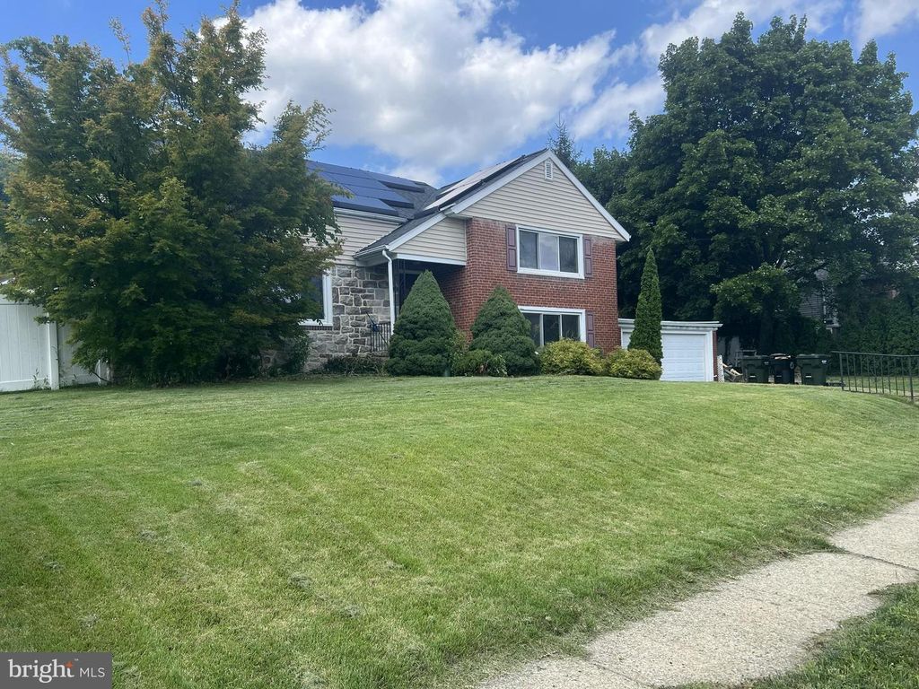 906 N 25TH ST, Reading, PA 19606