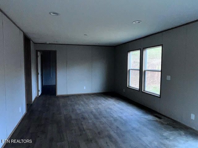 420 Lewallen Hollow Rd, Clinton, TN 37716