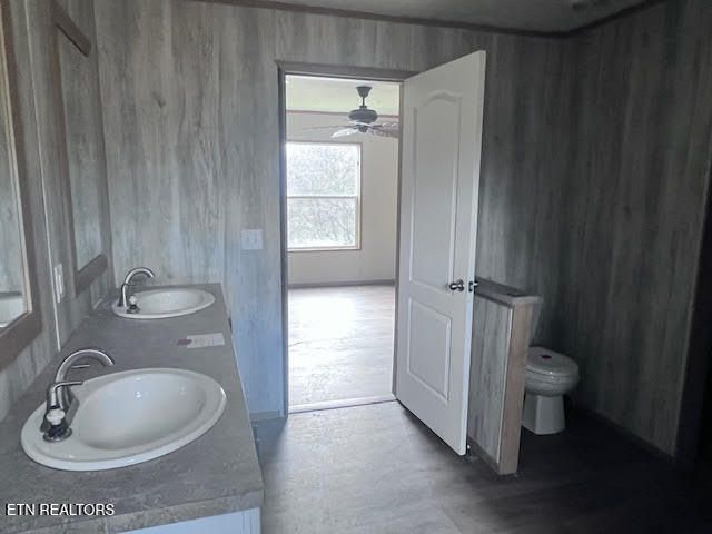 420 Lewallen Hollow Rd, Clinton, TN 37716