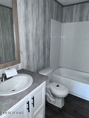 420 Lewallen Hollow Rd, Clinton, TN 37716