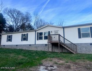 420 Lewallen Hollow Rd, Clinton, TN 37716