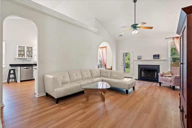 3286 Heathland Way, Mount Pleasant, SC 29466