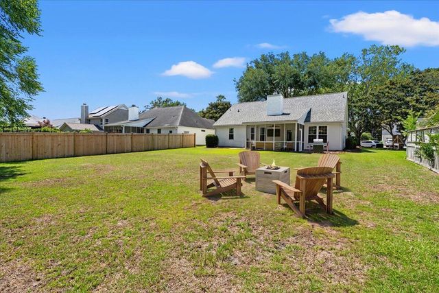 3286 Heathland Way, Mount Pleasant, SC 29466