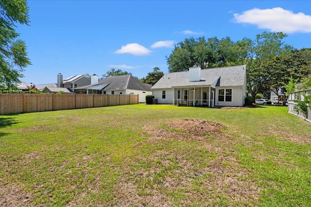 3286 Heathland Way, Mount Pleasant, SC 29466