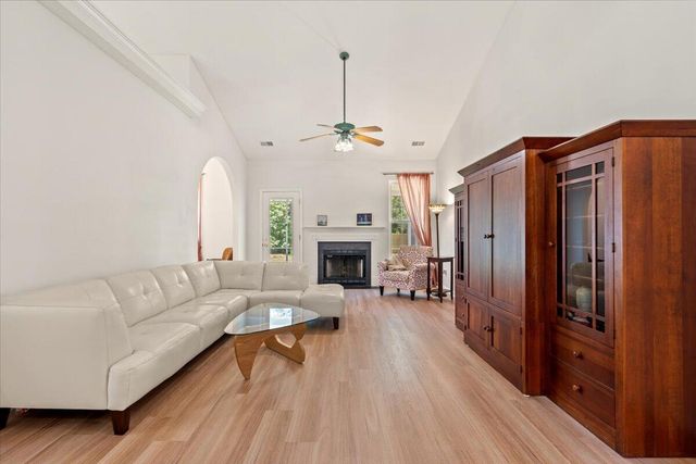 3286 Heathland Way, Mount Pleasant, SC 29466