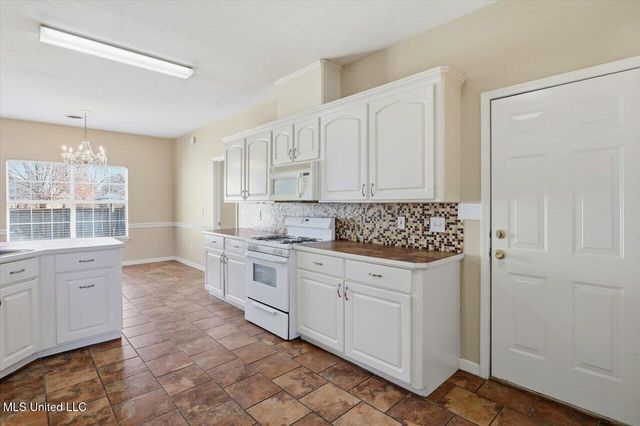 221 Kirkwood Drive, Clinton, MS 39056