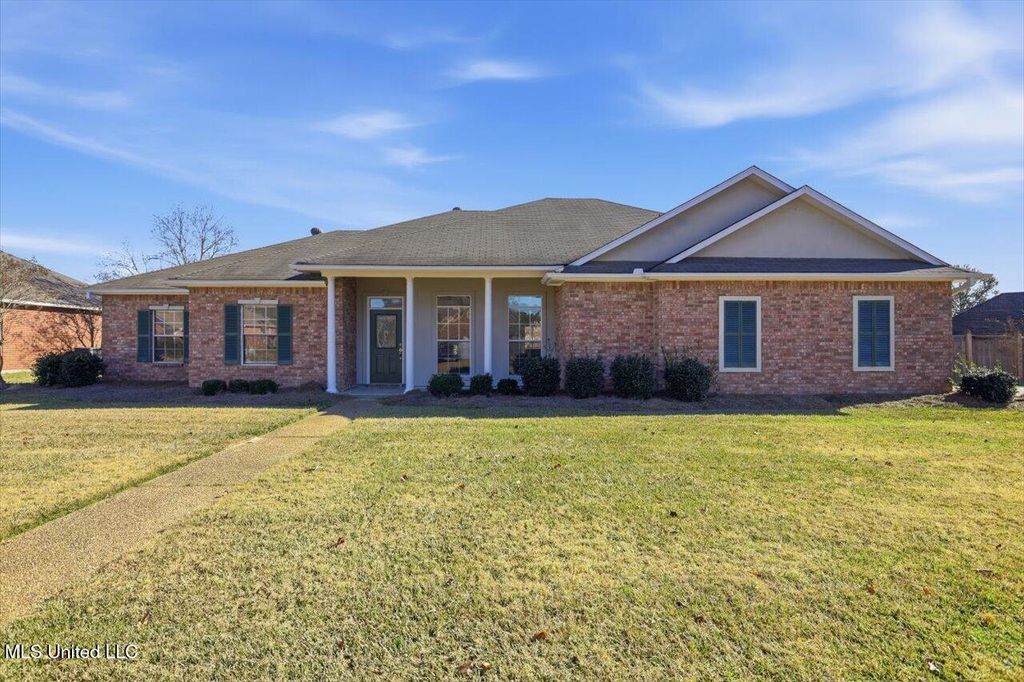 221 Kirkwood Drive, Clinton, MS 39056