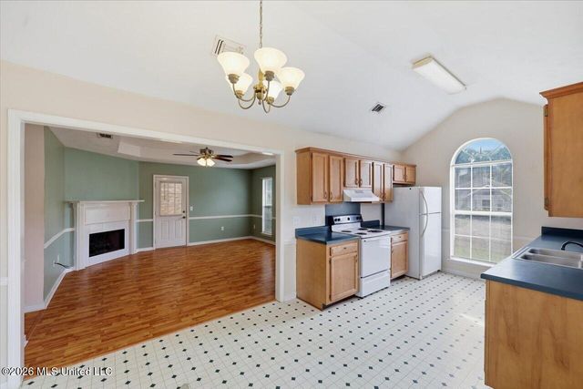 1854 Cape Cove, Richland, MS 39218