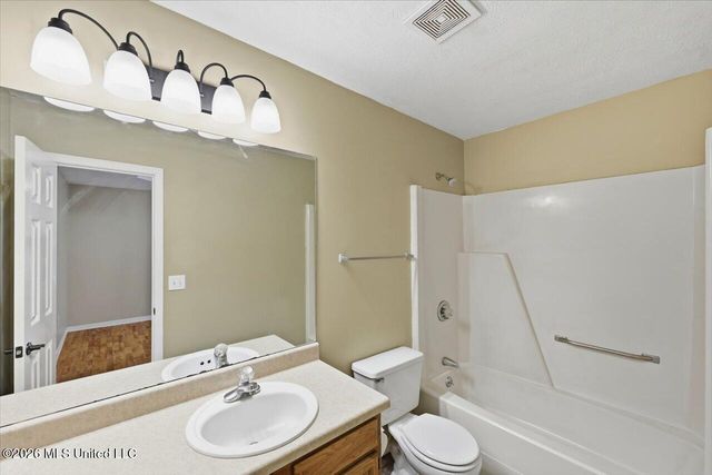 1854 Cape Cove, Richland, MS 39218