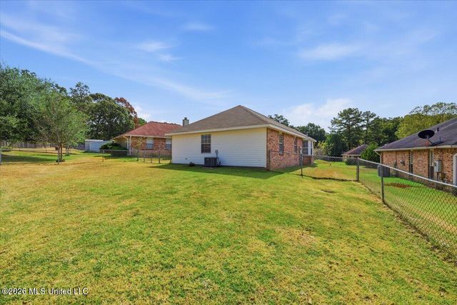 1854 Cape Cove, Richland, MS 39218