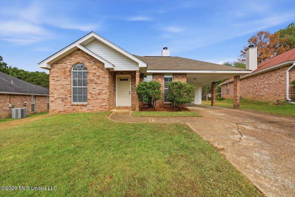 1854 Cape Cove, Richland, MS 39218