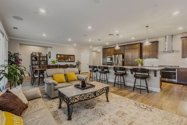 4700 Trumpet Lily Way, Roseville, CA 95747