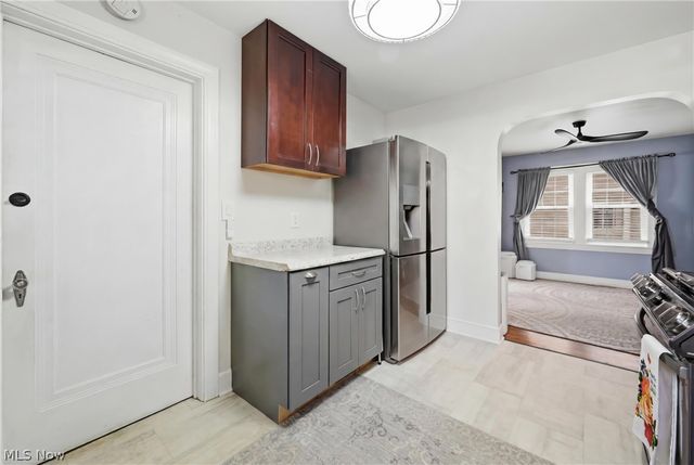 210 5th Avenue, Hubbard, OH 44425