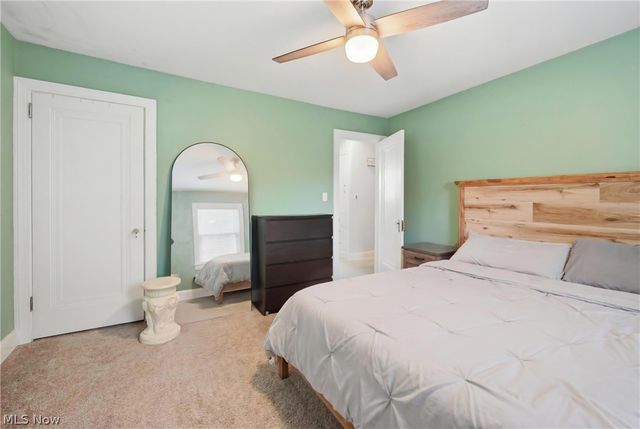 210 5th Avenue, Hubbard, OH 44425