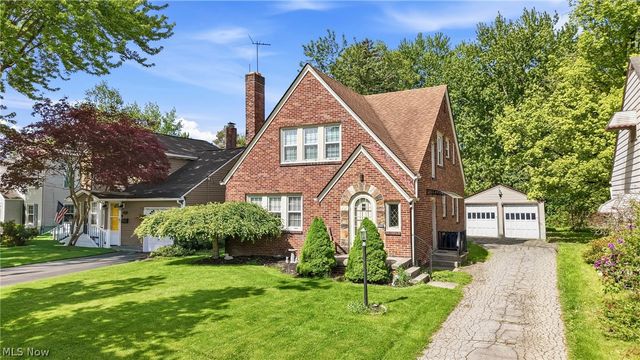 210 5th Avenue, Hubbard, OH 44425
