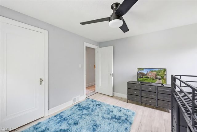 210 5th Avenue, Hubbard, OH 44425