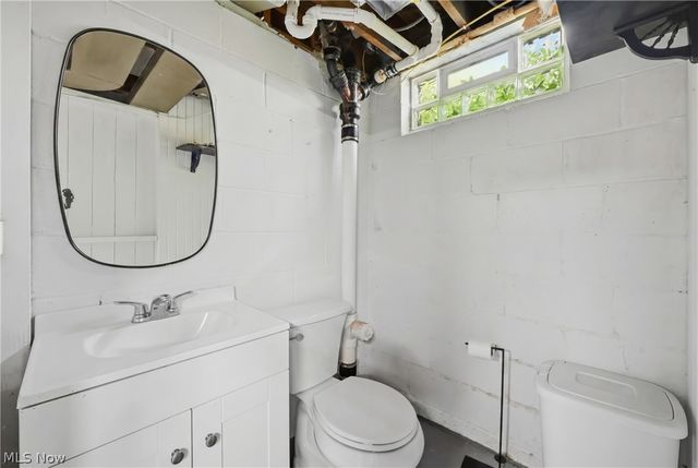 210 5th Avenue, Hubbard, OH 44425