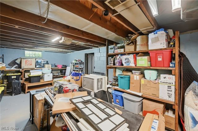 210 5th Avenue, Hubbard, OH 44425
