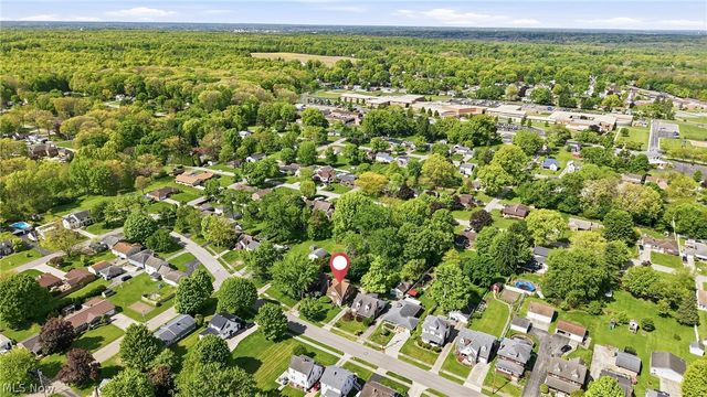 210 5th Avenue, Hubbard, OH 44425