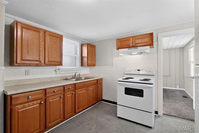 120 Bernhardt Avenue, St Louis, MO 63121