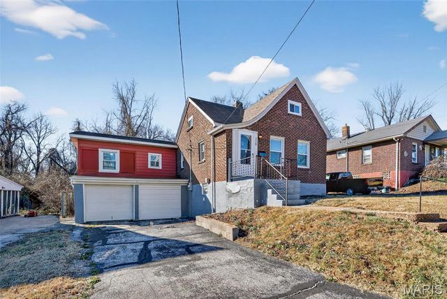 120 Bernhardt Avenue, St Louis, MO 63121