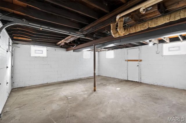 120 Bernhardt Avenue, St Louis, MO 63121