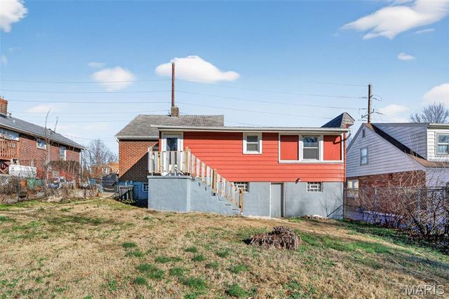 120 Bernhardt Avenue, St Louis, MO 63121