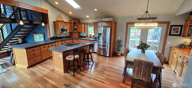 8145 Chehalis Road, Blaine, WA 98230