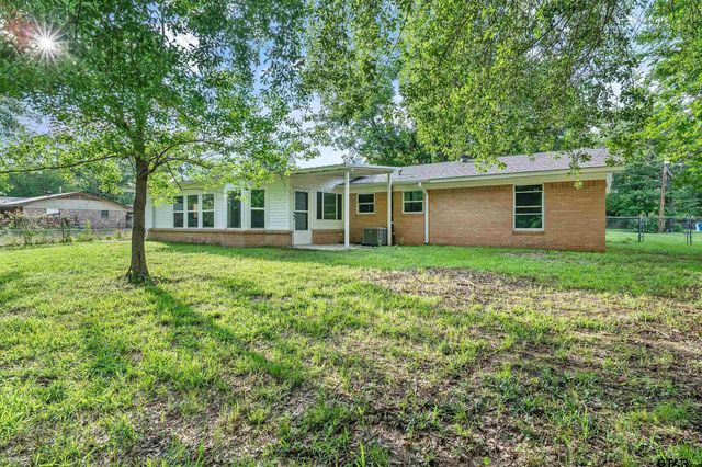 417 Polly St, Bullard, TX 75757