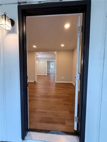 1055 Pinecrest Drive, Forest Park, GA 30297