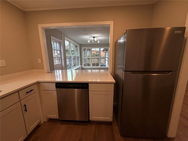 1055 Pinecrest Drive, Forest Park, GA 30297