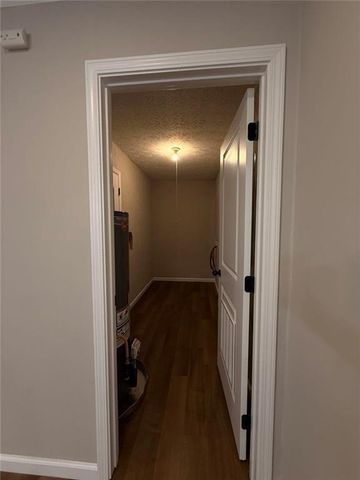 1055 Pinecrest Drive, Forest Park, GA 30297