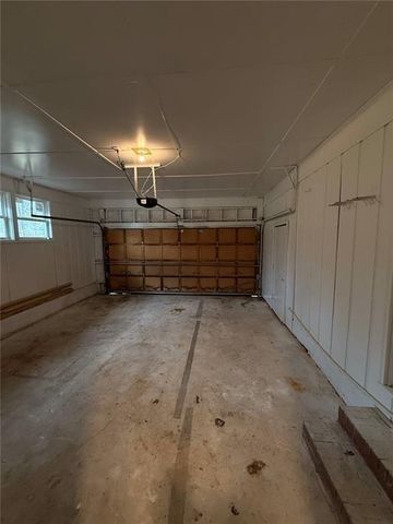 1055 Pinecrest Drive, Forest Park, GA 30297