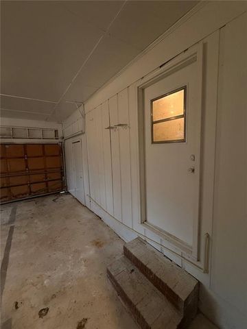 1055 Pinecrest Drive, Forest Park, GA 30297