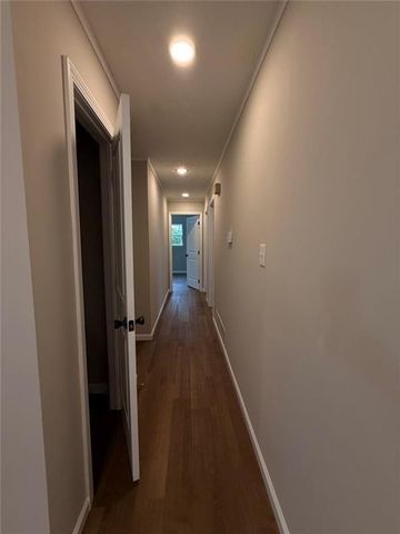 1055 Pinecrest Drive, Forest Park, GA 30297