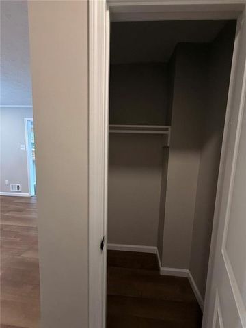 1055 Pinecrest Drive, Forest Park, GA 30297