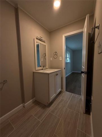 1055 Pinecrest Drive, Forest Park, GA 30297