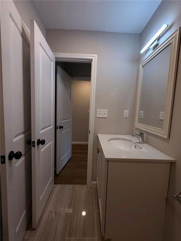 1055 Pinecrest Drive, Forest Park, GA 30297